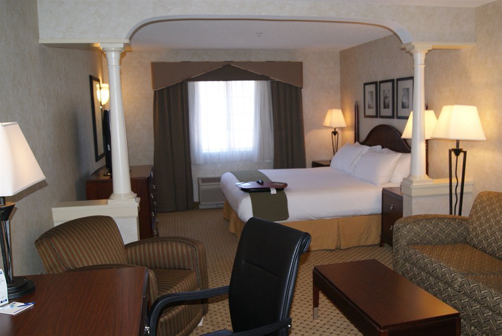 Holiday Inn Express Hotel & Suites Boston - Marlboro By Ihg Hudson Extérieur photo
